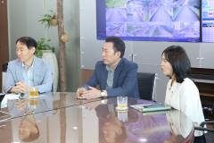 수해피해지역 성금 전달식5번 사진